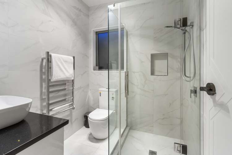 12 The Landing Riverhead_11