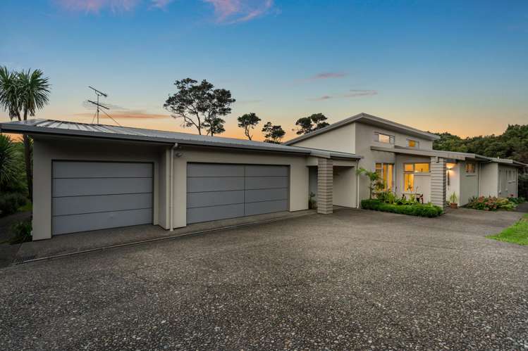 10 Thomas Hunter Lane Greenhithe_18