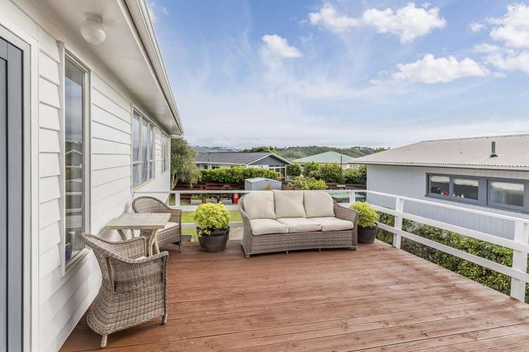 15 Brora Crescent Papakowhai_18