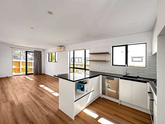 2A Sylvester Avenue Mt Roskill_2