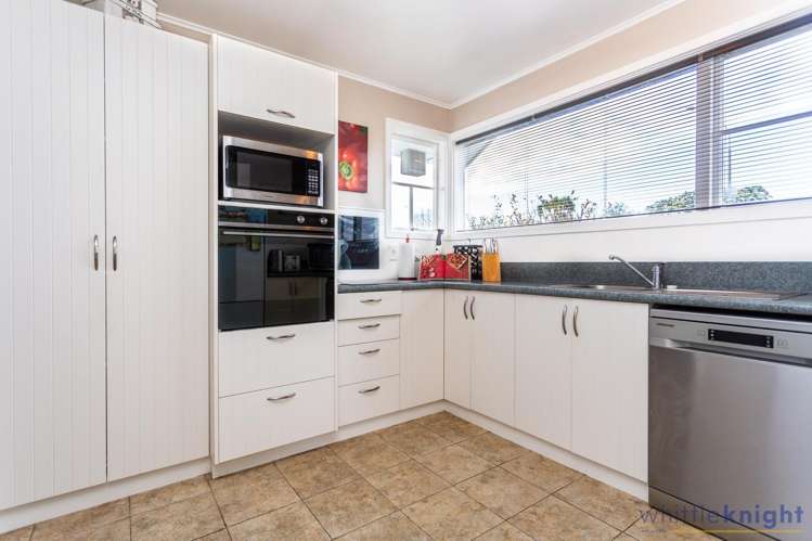 11 Straven Road_2