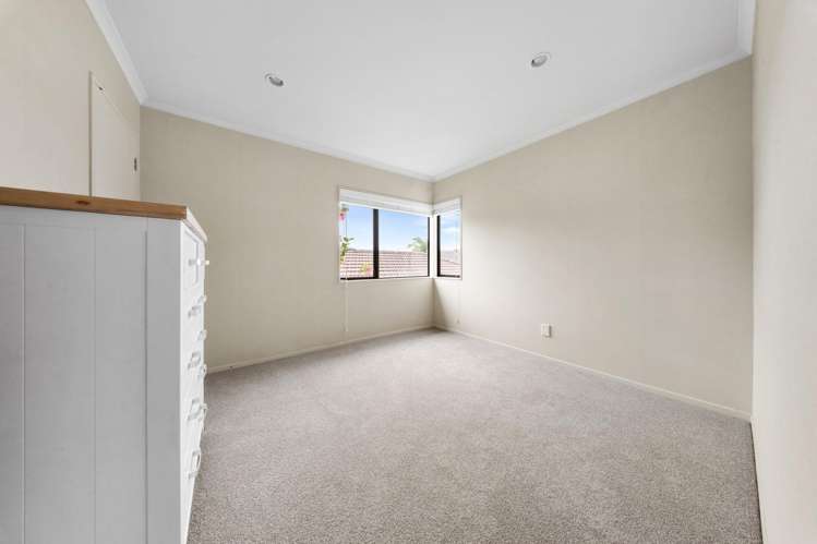 15 Lilybank Crescent East Tamaki_13