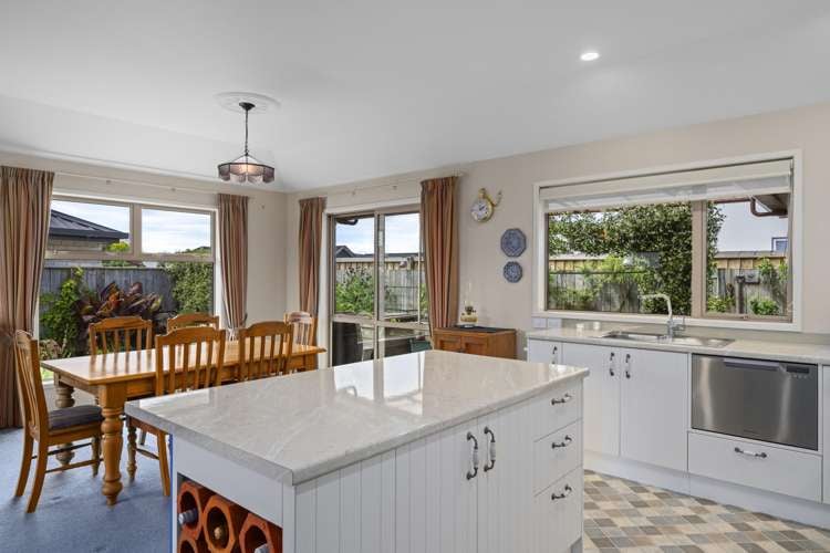 28 Ara Drive Redwoodtown_3