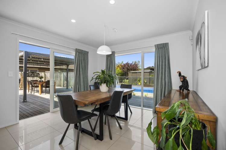 1 Benmore Crescent Pyes Pa_8