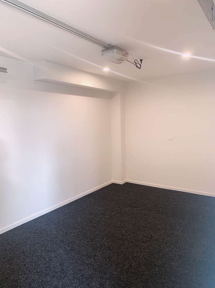 5 Puhakehake Place Flat Bush_15