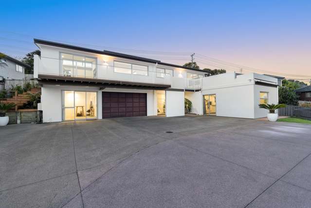 Elevated Living, Amazing Views, Legal Granny Flat