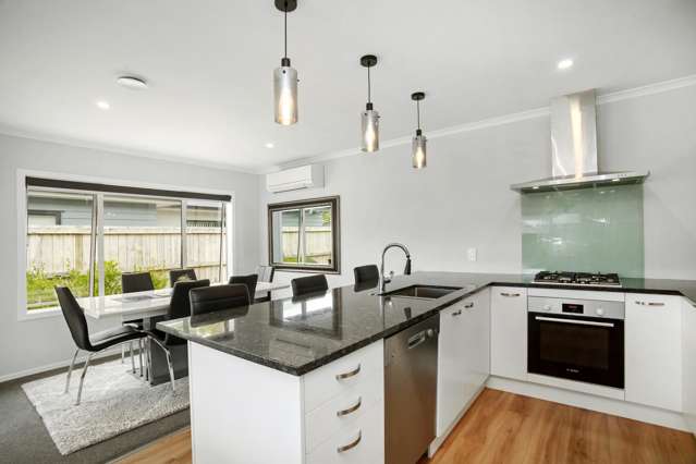 15 Grovedale Square Wainuiomata_4