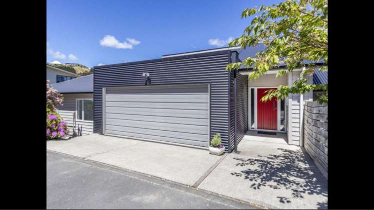 42d James Cook Drive_0