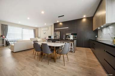 2/24 Pah Road_4