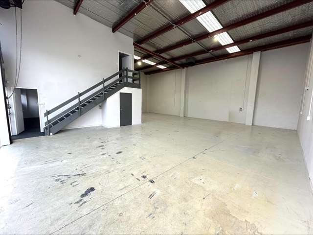 9/4 Kellow Place Wiri_1