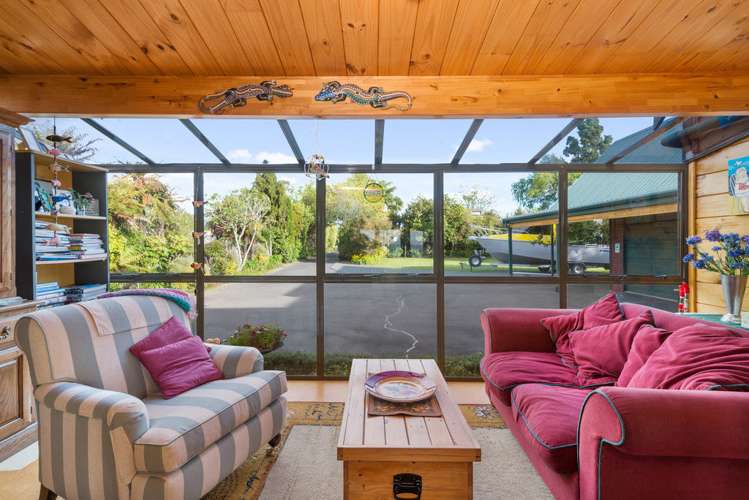 5 Holden Avenue Holdens Bay_10