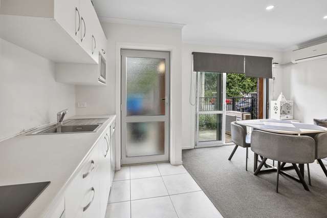 10/113 Knighton Road Hillcrest_4