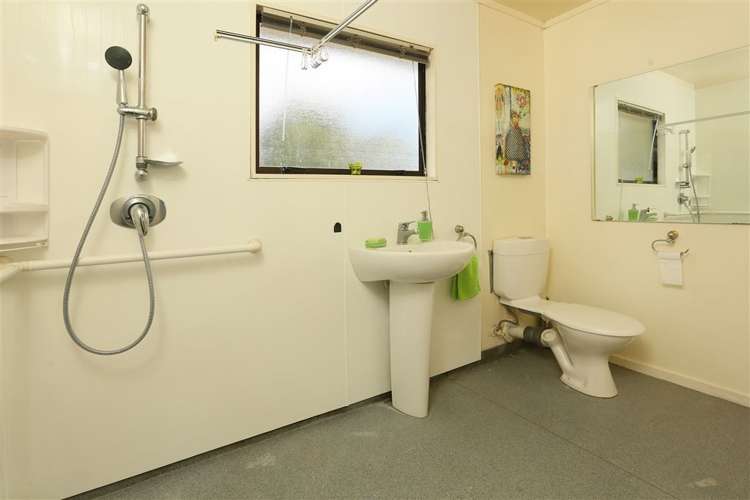 2/70 Mcleod Road Te Atatu South_13