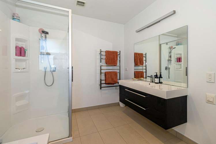 61 Howells Road Maungati_14