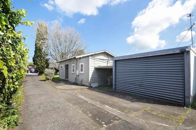 1/41 Ellerton Road Mount Eden_4