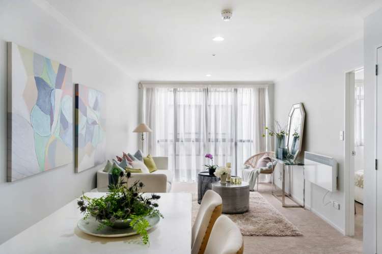 C608/176 Broadway Newmarket_9