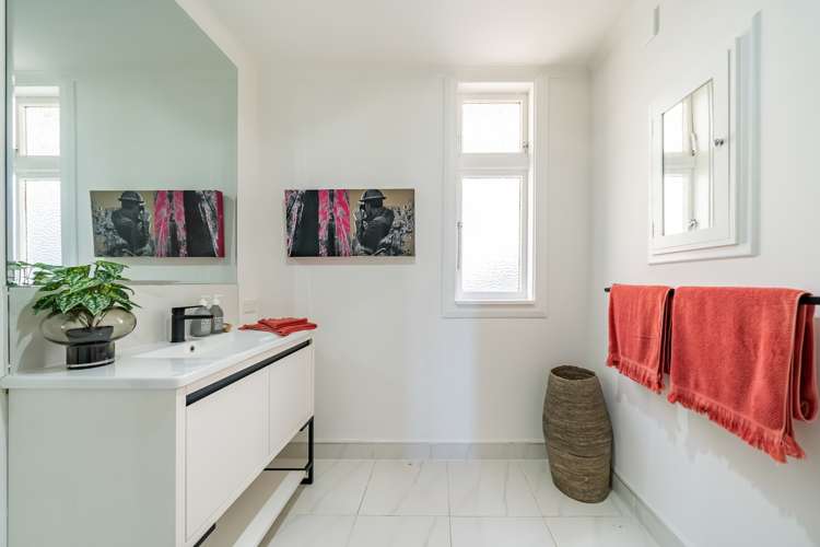 4 Norna Crescent Kelburn_17