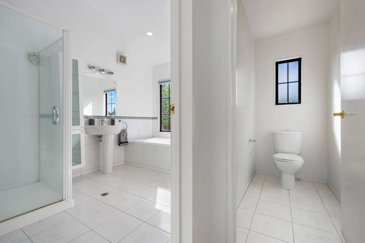 2b Rostrevor Street Hamilton Central_14