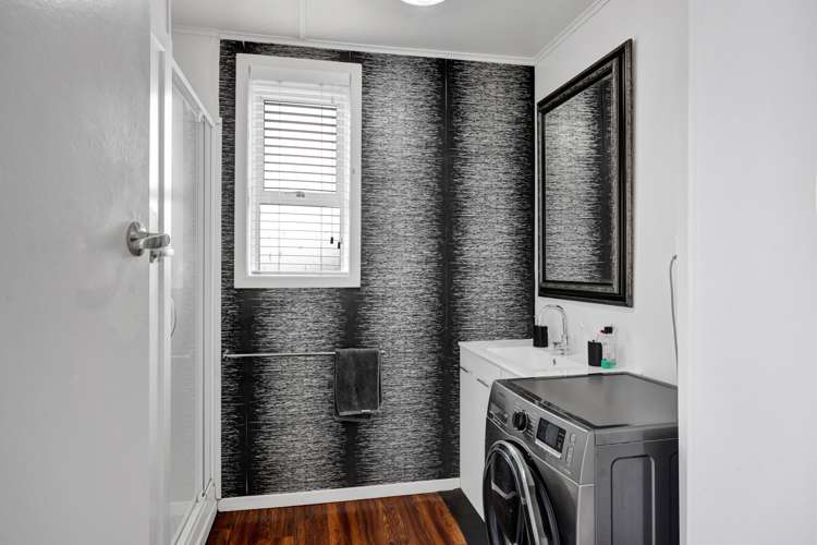 13 Collins Street Hawera_17