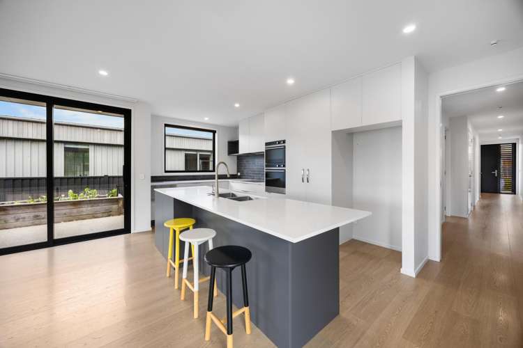 148 Burdon Loop Lake Hawea_12