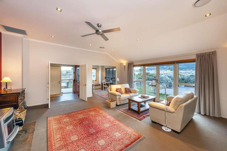 136 Te Awa Road Lake Hawea_17