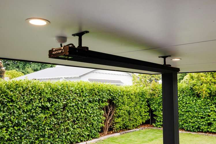 324A College Street West End_23