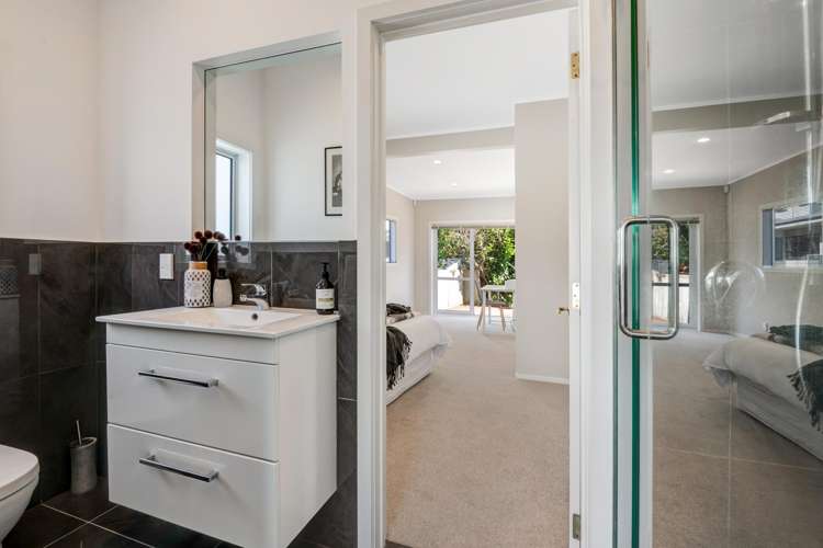 21 Korotaha Terrace Rothesay Bay_14