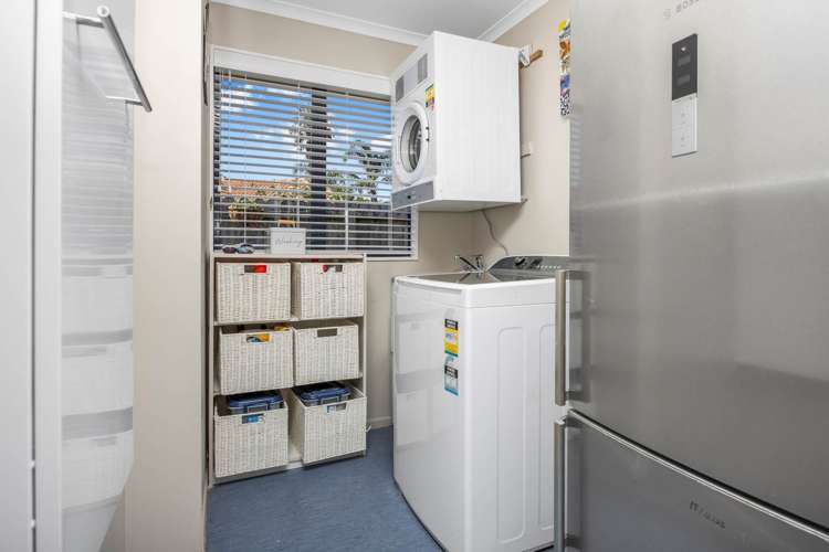 63 Lothian Brae Wattle Downs_16