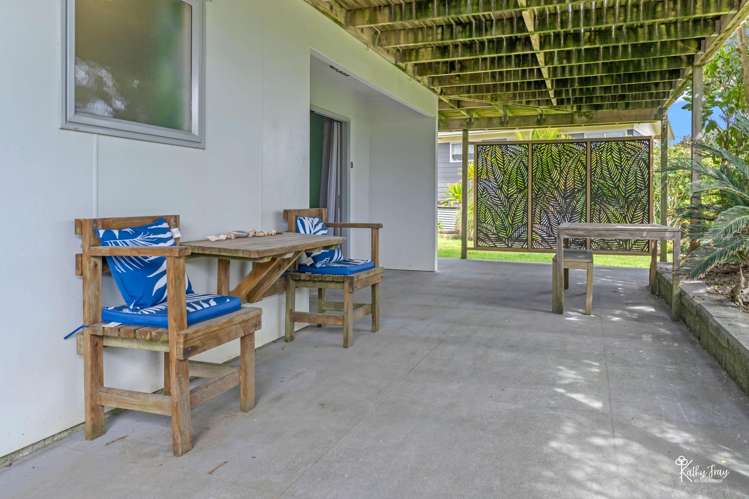 6 Bayly Street Baylys Beach_31