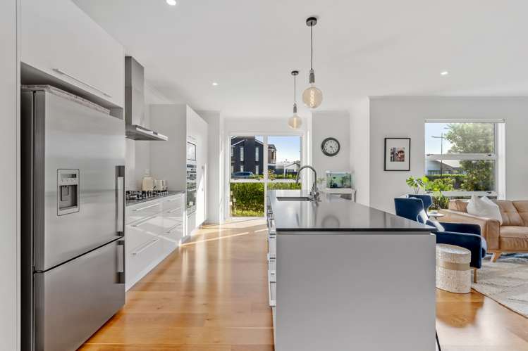 9 Symes Drive Red Beach_12