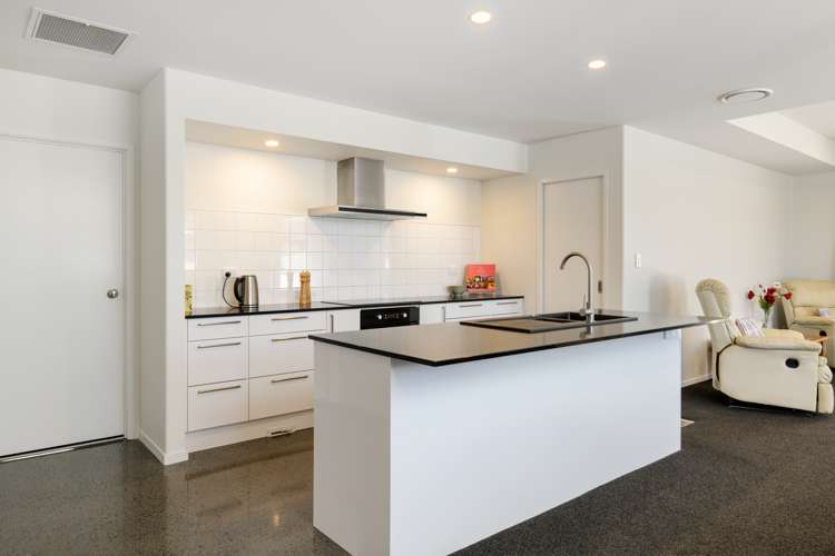 9 Kahuparere Crescent Pyes Pa_1