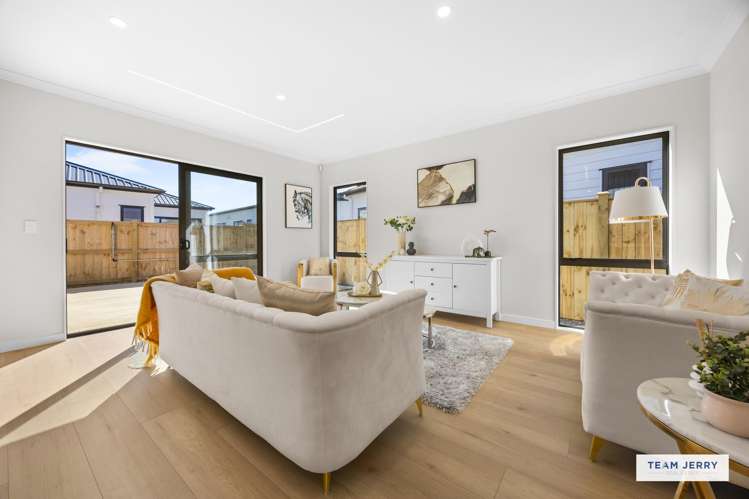 11 Tuwai Crescent Opaheke_12