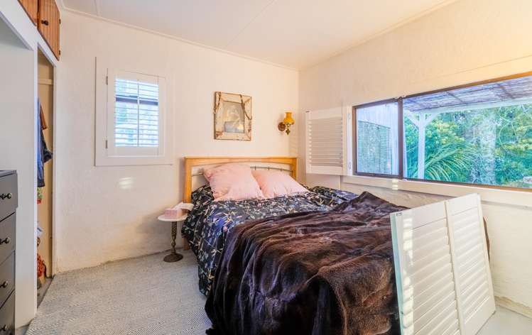 58 Kauri Point Road Laingholm_12