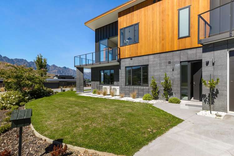 1 Saint Peters Place Queenstown_22