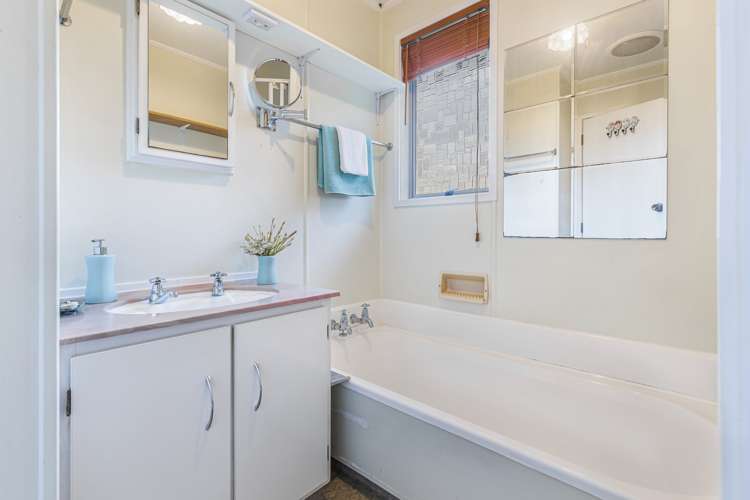 14 Camphora Place Ranui_19