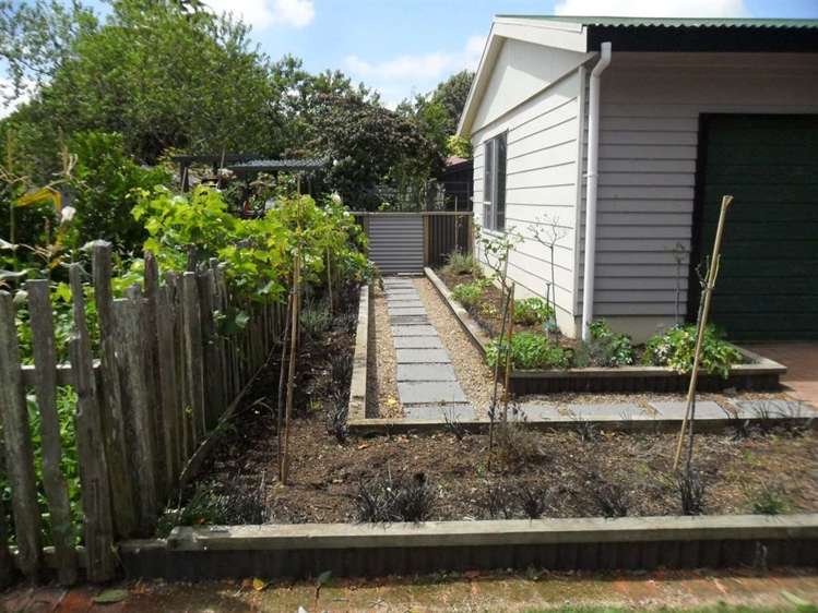 4 Fourth Street Waihou_14