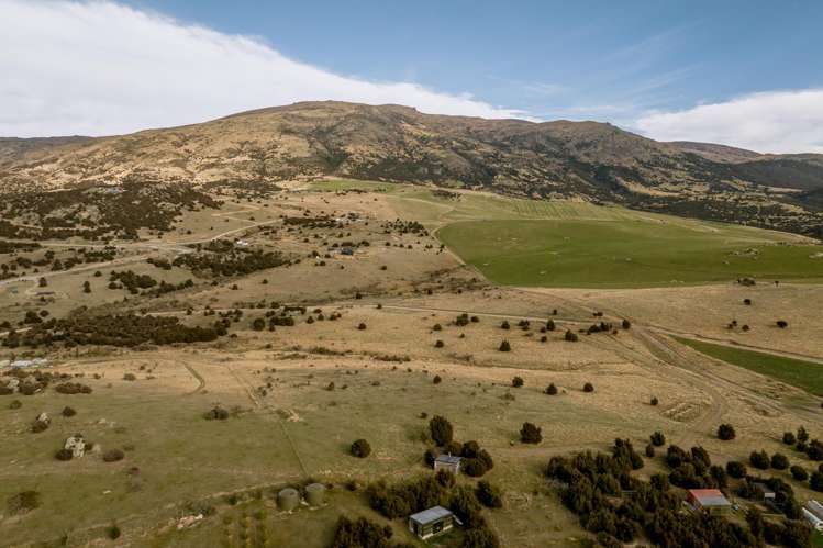 242 Pukerangi Drive Queensberry_16