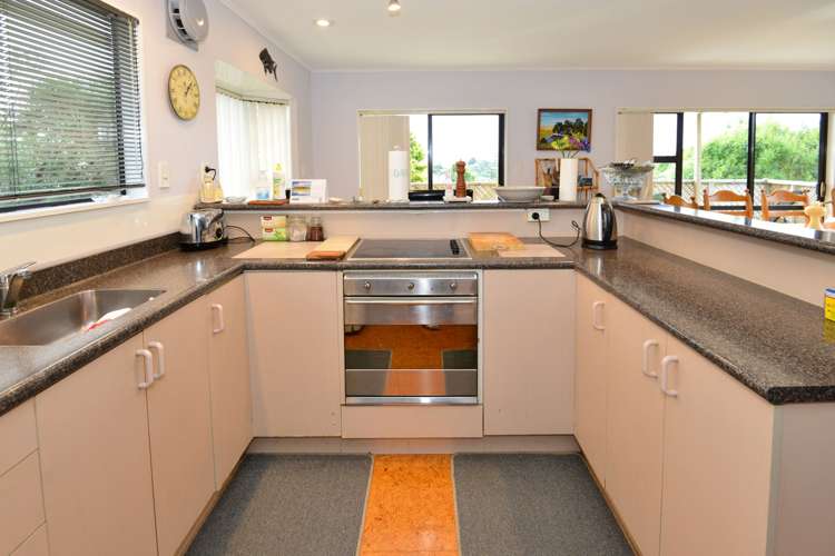 12 Ozone Road Stanmore Bay_10