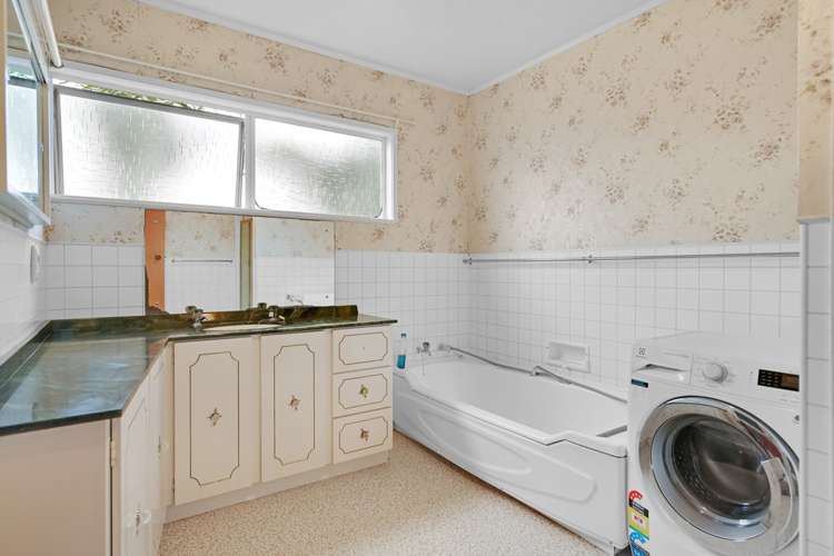 16 Taitua Drive Te Atatu South_9