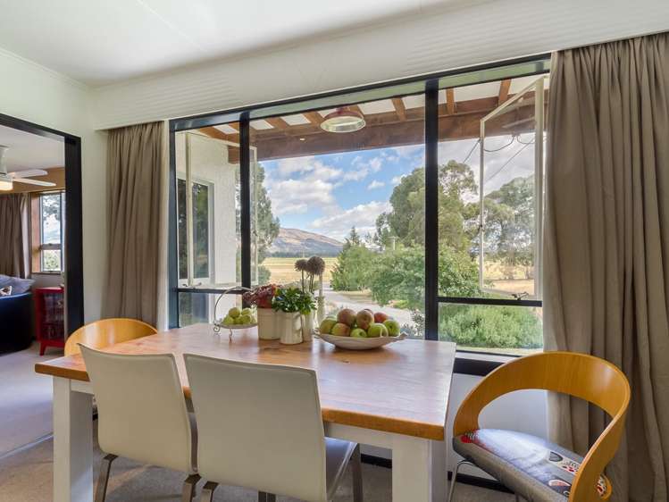 2464 Tarras-Cromwell Road Westland Surrounds_11