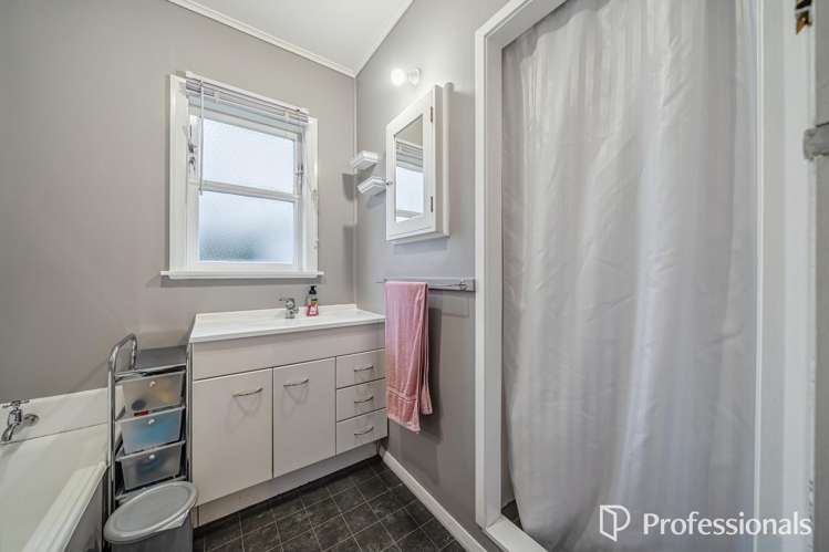 2 Short Street Wainuiomata_20