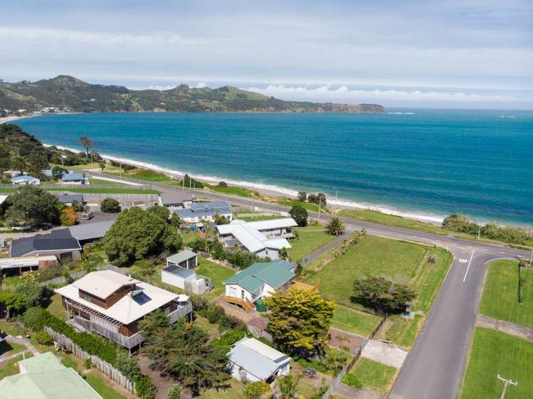 6 Kokohuia Road Omapere_24