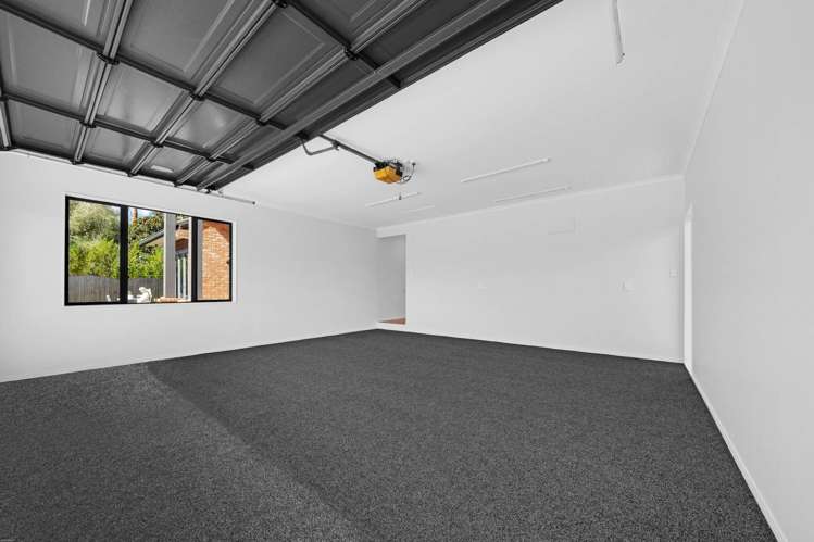 36 Lothian Brae Wattle Downs_33
