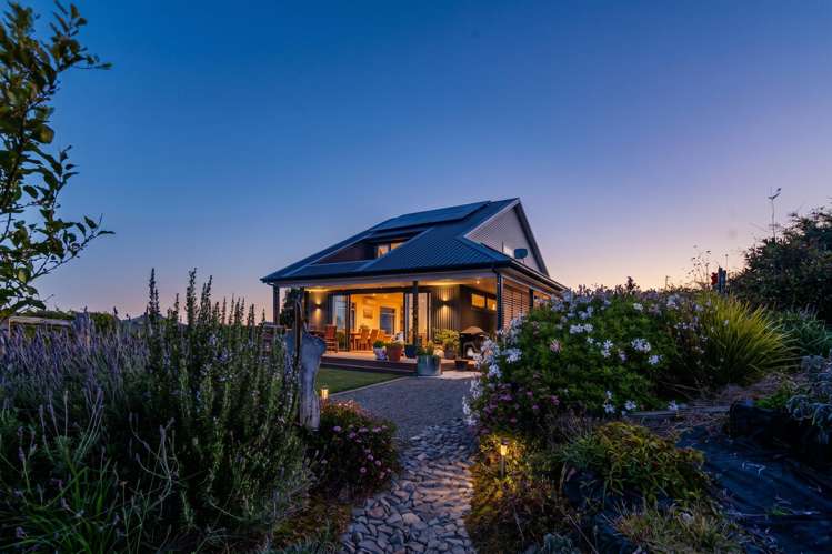 8 Country Lane Waipawa_17