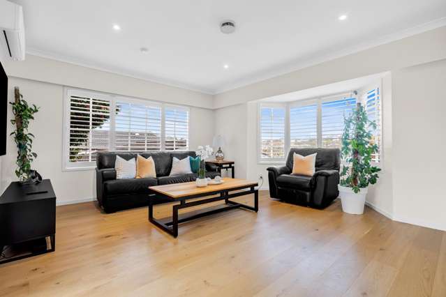 4 Gibson Place Mellons Bay_2