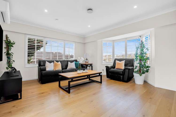 4 Gibson Place Mellons Bay_2