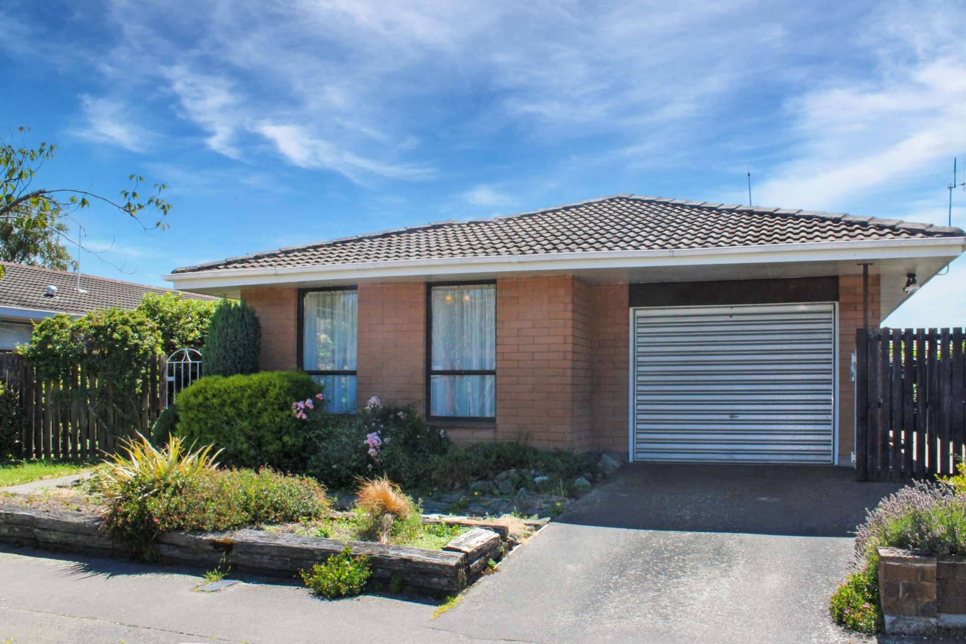 1/58 Ambleside Drive Burnside_0