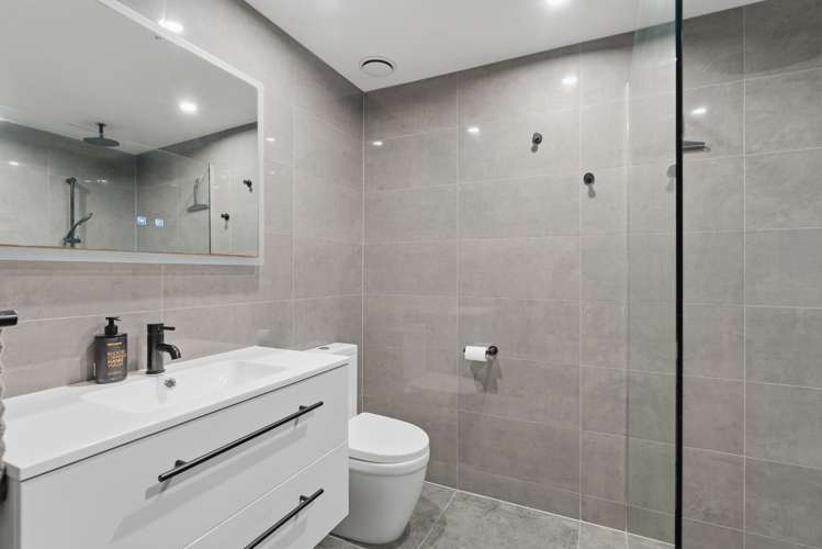 8 Wairere Road Bastia Hill_21