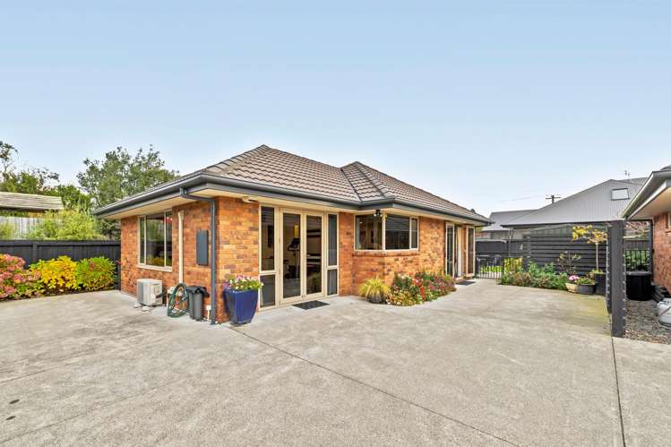 14 Hussey Road Harewood_12