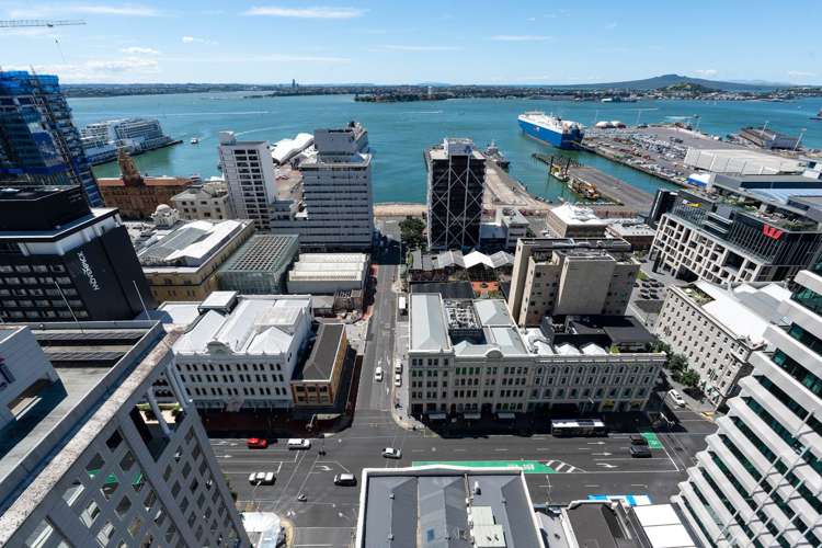2401/10 Commerce Street Auckland Central_16